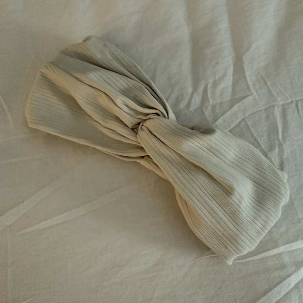 Lululemon Headband Cream